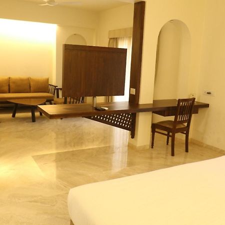 The Pavillion Hotel Kolhapur Dış mekan fotoğraf