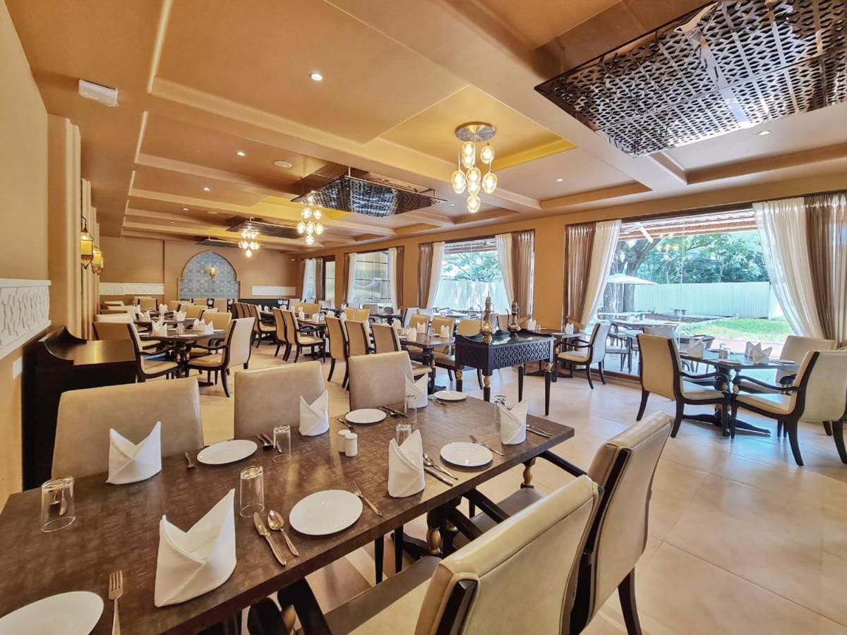 The Pavillion Hotel Kolhapur Dış mekan fotoğraf