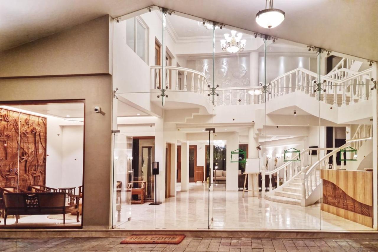 The Pavillion Hotel Kolhapur Dış mekan fotoğraf