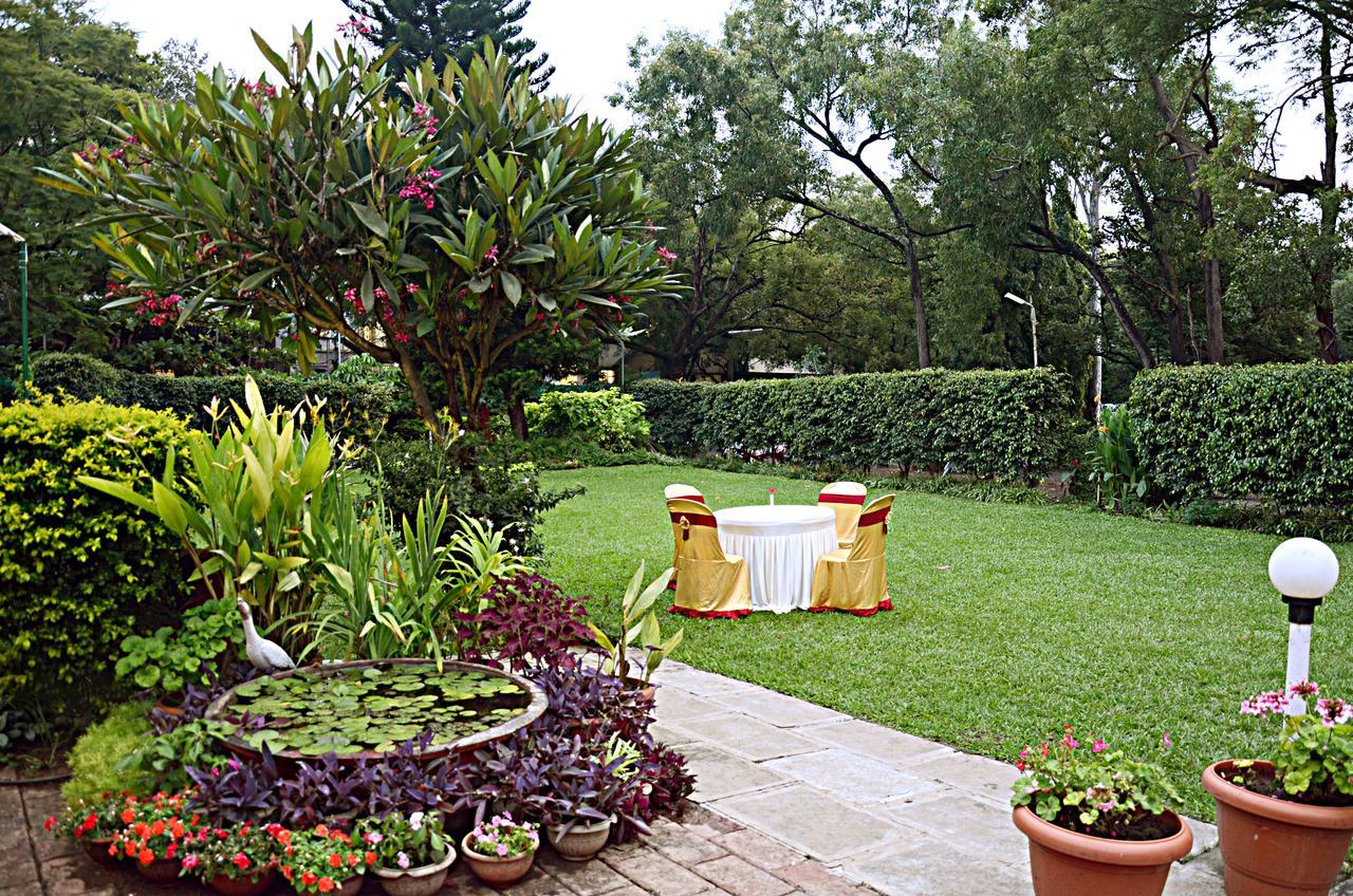 The Pavillion Hotel Kolhapur Dış mekan fotoğraf