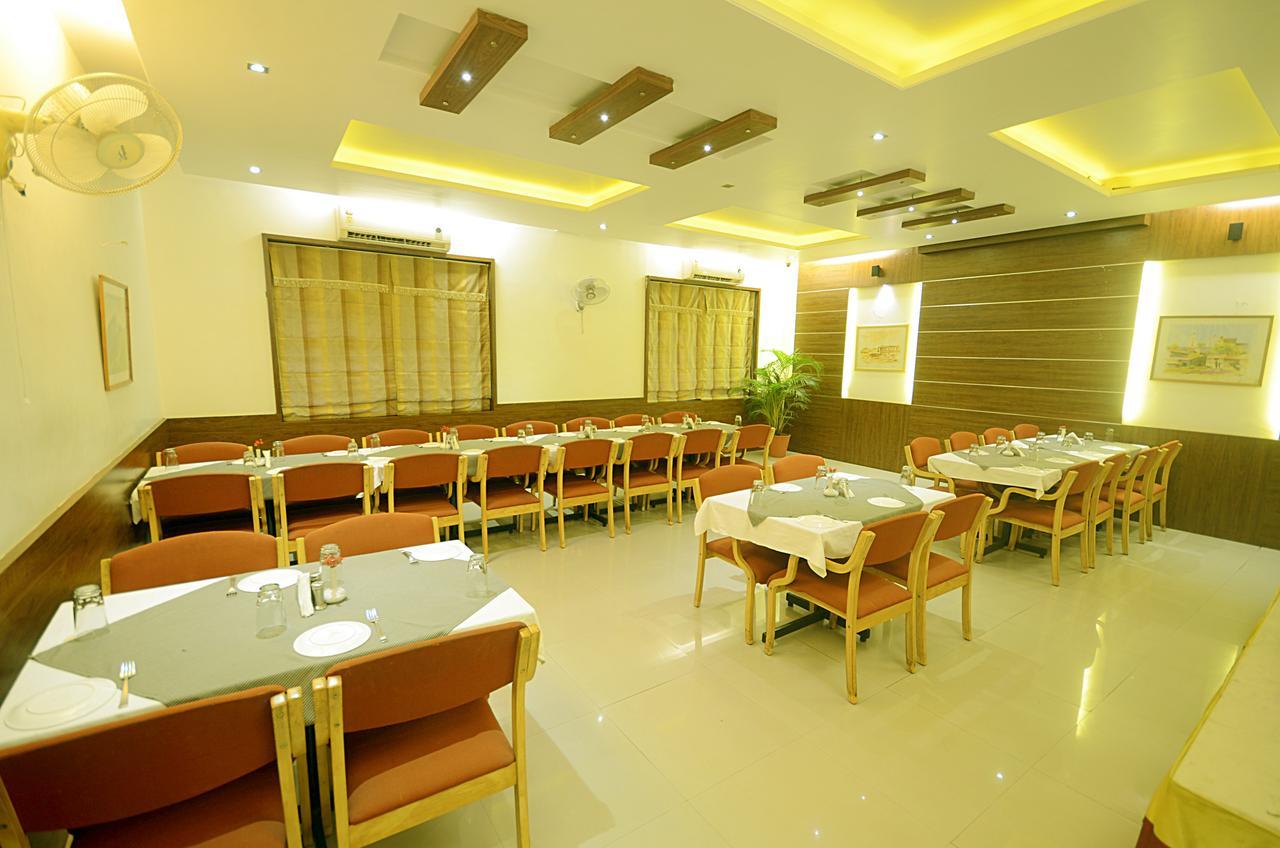 The Pavillion Hotel Kolhapur Dış mekan fotoğraf